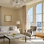 The Woodward - Auberge Collection